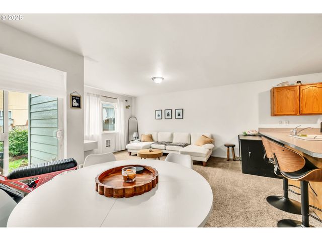 -1 OAKDALE Ave, Springfield, OR 97477