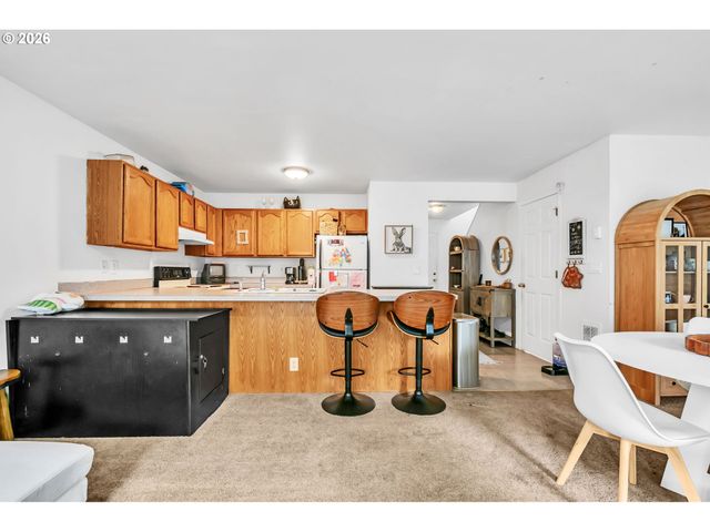 -1 OAKDALE Ave, Springfield, OR 97477