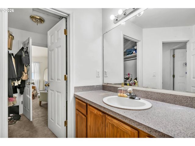 -1 OAKDALE Ave, Springfield, OR 97477