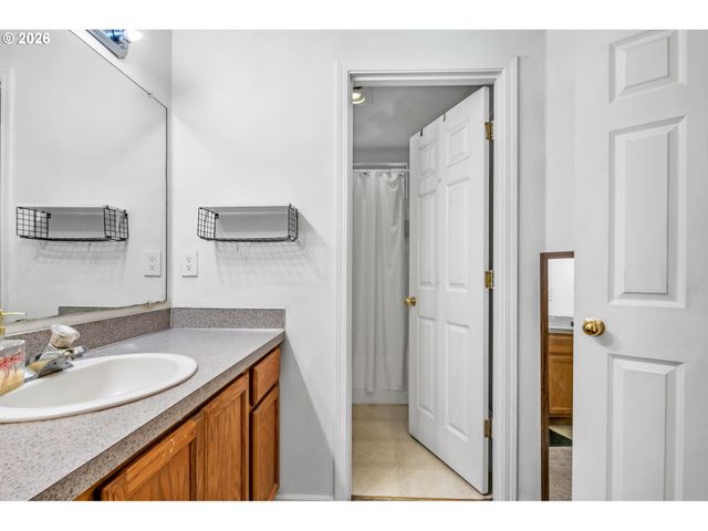 -1 OAKDALE Ave, Springfield, OR 97477