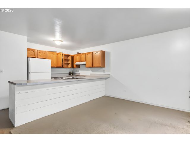 -1 OAKDALE Ave, Springfield, OR 97477