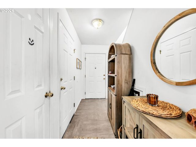 -1 OAKDALE Ave, Springfield, OR 97477