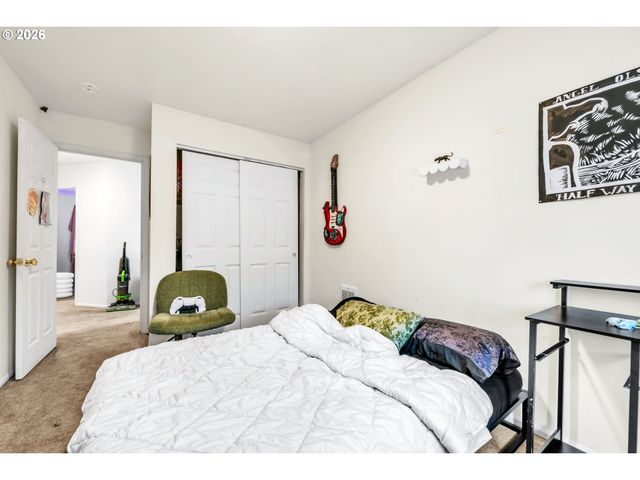 -1 OAKDALE Ave, Springfield, OR 97477