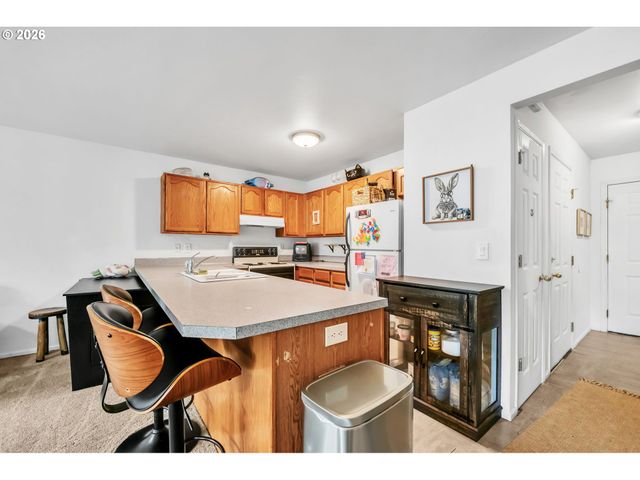 -1 OAKDALE Ave, Springfield, OR 97477