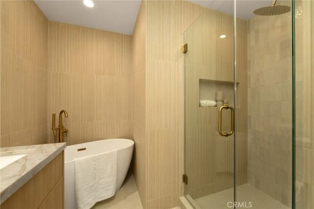 5232 La Luna, La Palma, CA 90623