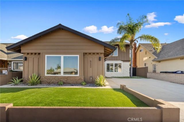 5232 La Luna, La Palma, CA 90623