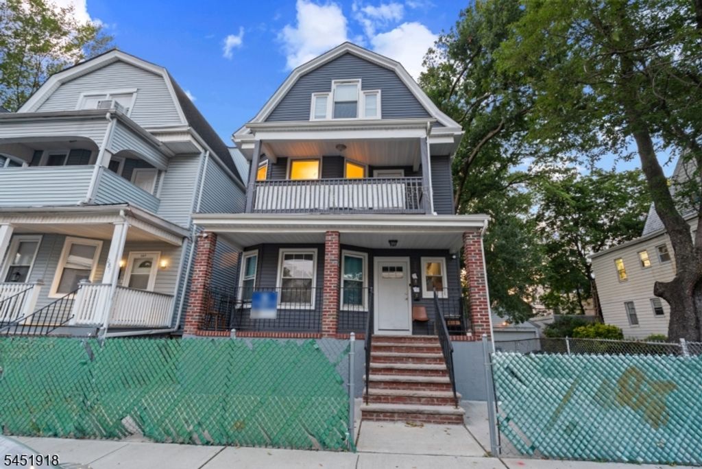 285 Amherst St, East Orange City, NJ 07018 — exterior