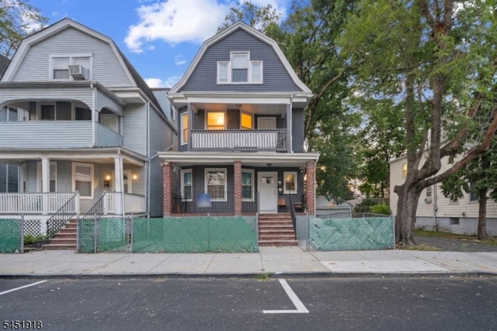 285 Amherst St, East Orange City, NJ 07018 — photo 2