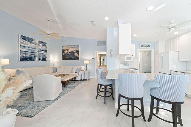 8544 SE Retreat Drive, Hobe Sound, FL 33455