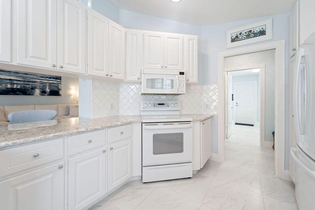 8544 SE Retreat Drive, Hobe Sound, FL 33455