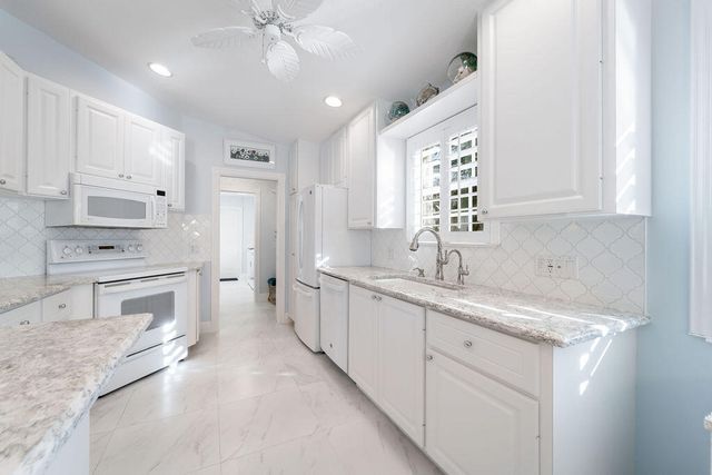 8544 SE Retreat Drive, Hobe Sound, FL 33455