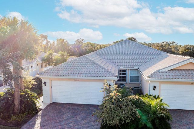 8544 SE Retreat Drive, Hobe Sound, FL 33455