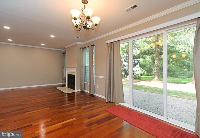6 KANON CT, Newtown, PA 18940