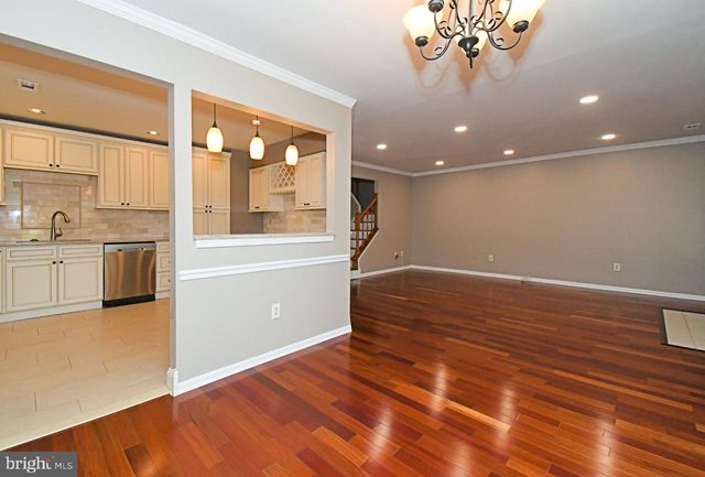 6 KANON CT, Newtown, PA 18940