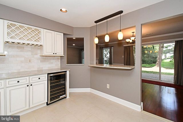 6 KANON CT, Newtown, PA 18940