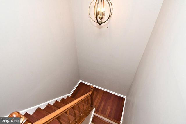 6 KANON CT, Newtown, PA 18940