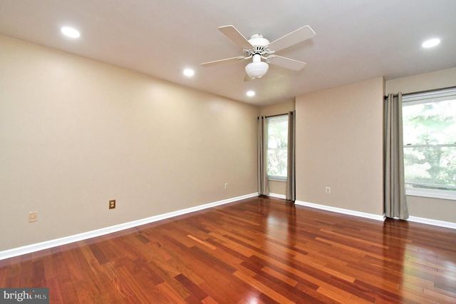6 KANON CT, Newtown, PA 18940