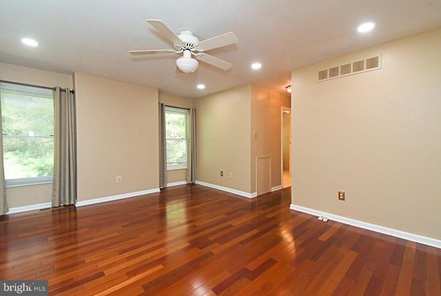 6 KANON CT, Newtown, PA 18940