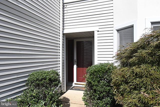6 KANON CT, Newtown, PA 18940