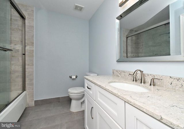 6 KANON CT, Newtown, PA 18940