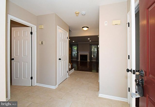 6 KANON CT, Newtown, PA 18940