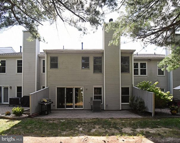 6 KANON CT, Newtown, PA 18940