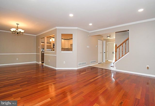 6 KANON CT, Newtown, PA 18940