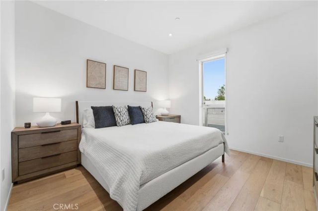 1030 N Kings Road 405, West Hollywood, CA 90069