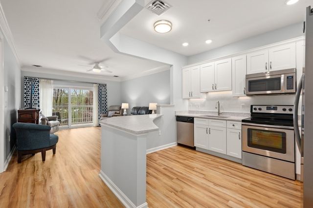 57 Augustus Court 1010, Reading, MA 01867