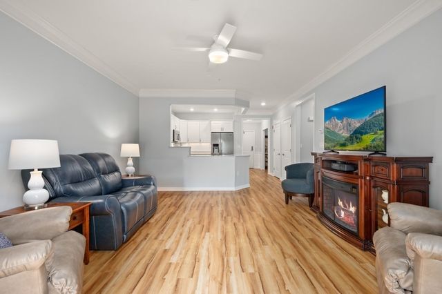 57 Augustus Court 1010, Reading, MA 01867