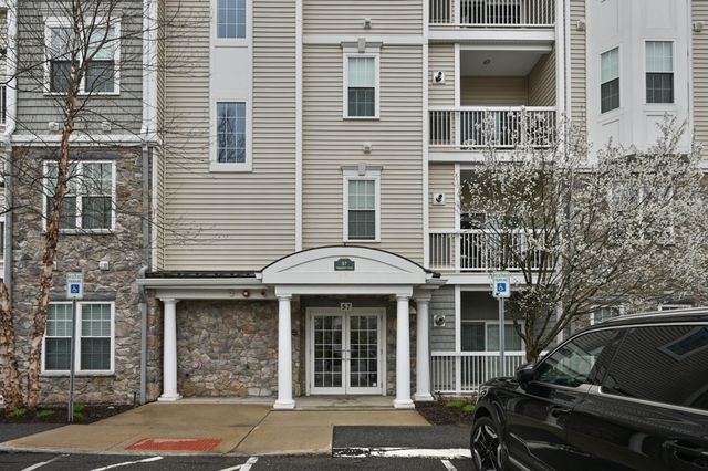 57 Augustus Court 1010, Reading, MA 01867