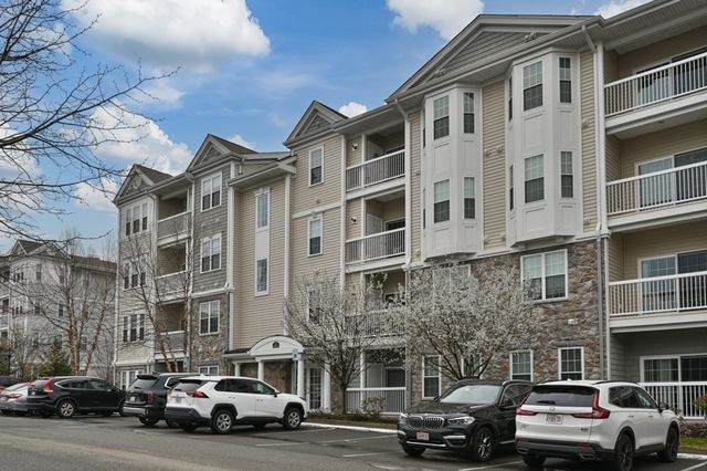 57 Augustus Court 1010, Reading, MA 01867