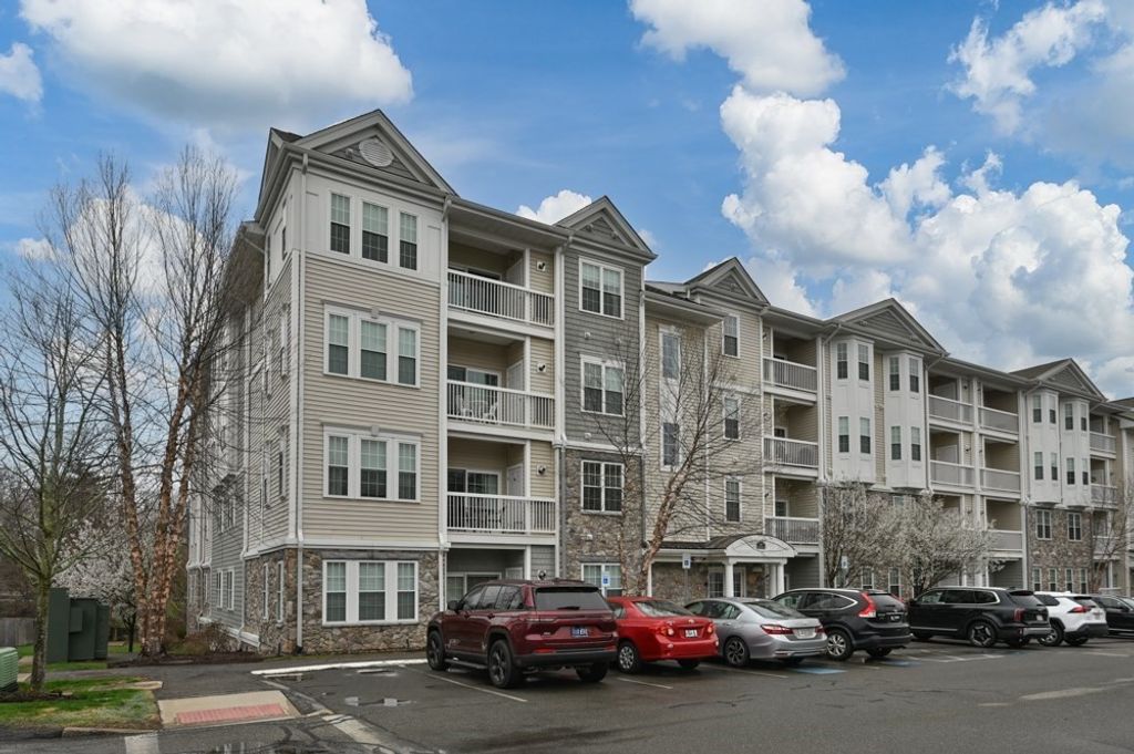 57 Augustus Court 1010, Reading, MA 01867