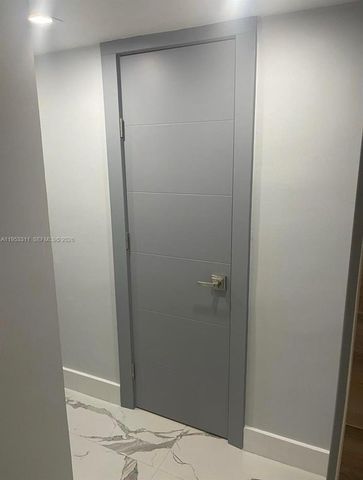 1100 W 35th St, Hialeah, FL 33012