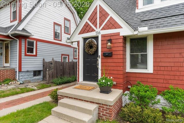 516 Woodcrest Drive, Royal Oak, MI 48067