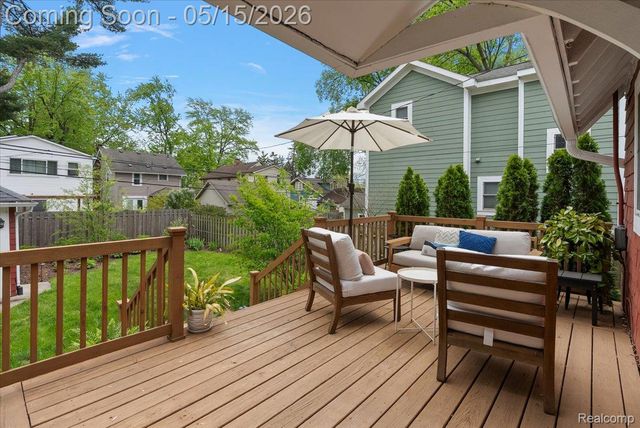 516 Woodcrest Drive, Royal Oak, MI 48067
