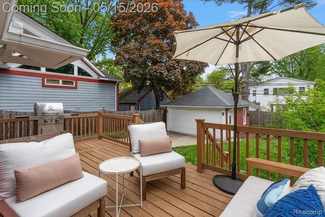 516 Woodcrest Drive, Royal Oak, MI 48067