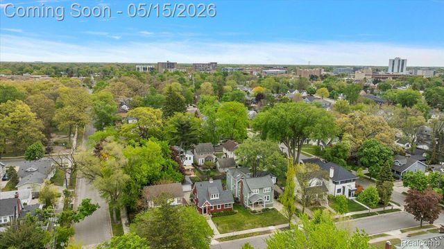 516 Woodcrest Drive, Royal Oak, MI 48067