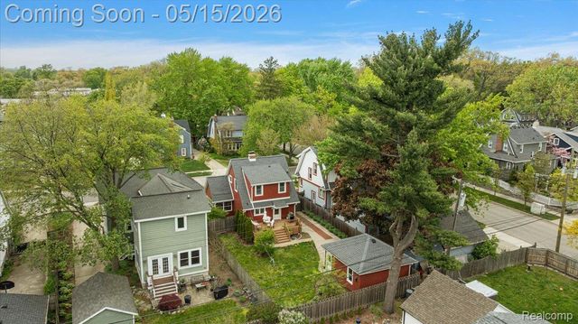 516 Woodcrest Drive, Royal Oak, MI 48067