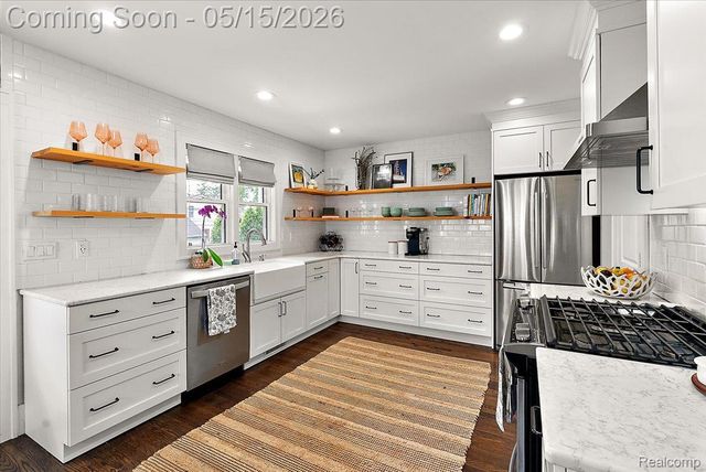 516 Woodcrest Drive, Royal Oak, MI 48067