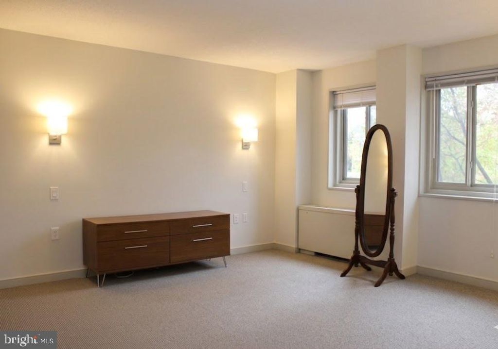 Image 10 of property listing at 7333 NEW HAMPSHIRE AVE #420W, Takoma Park, MD 20912