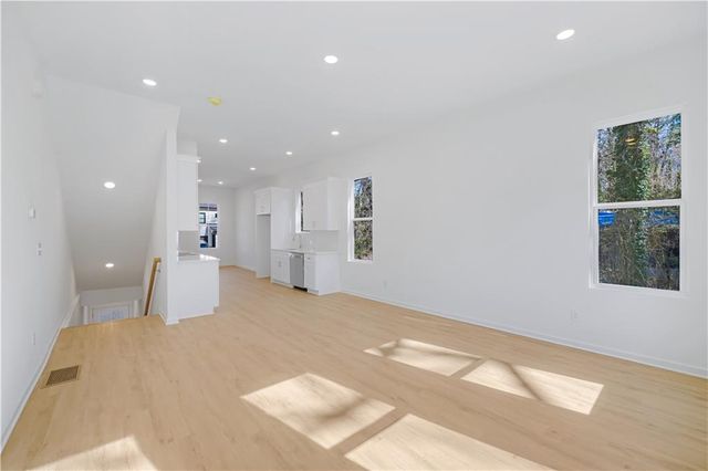 3213 McHenry Avenue, Scottdale, GA 30079