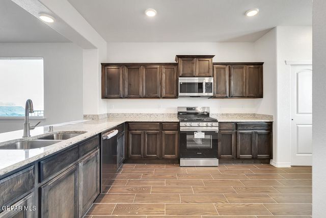 3852 Bubble Place, El Paso, TX 79938