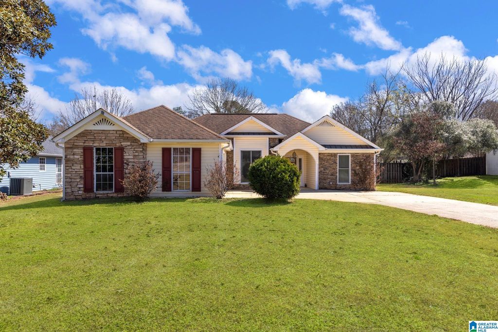 1721 BRADFORD LANE, Bessemer, AL 35022