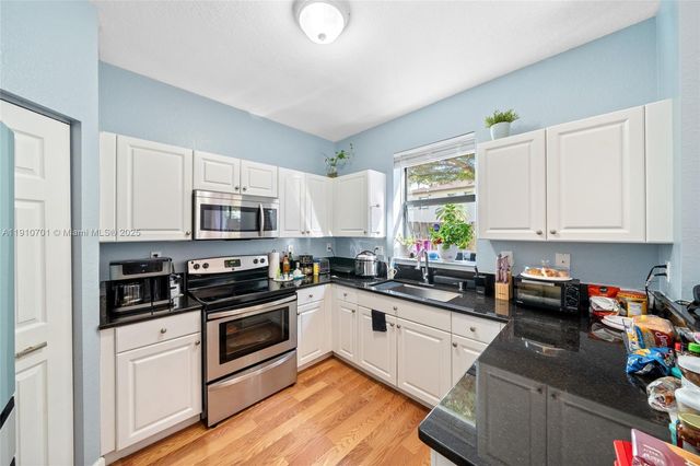 23713 SW 115th Ave, Homestead, FL 33032