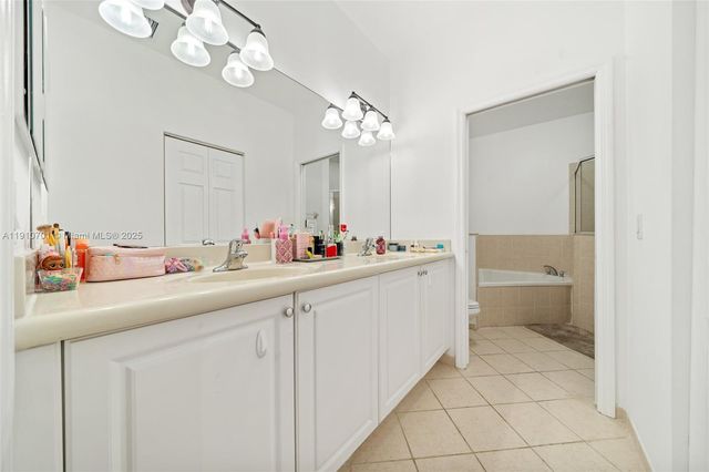 23713 SW 115th Ave, Homestead, FL 33032