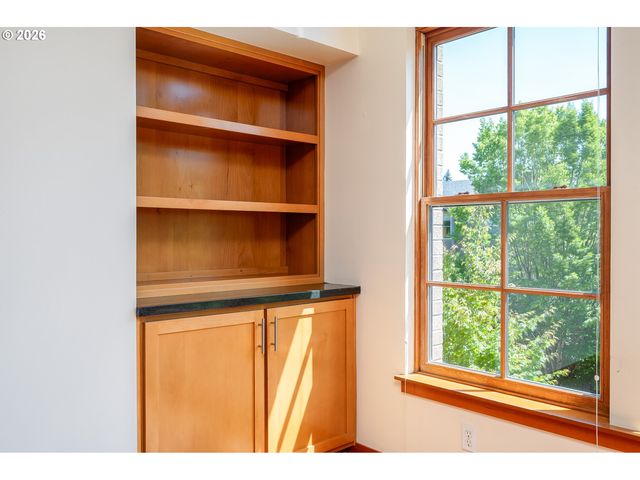 2335 Nw RALEIGH St A317, Portland, OR 97210