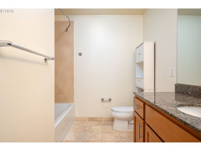 2335 Nw RALEIGH St A317, Portland, OR 97210
