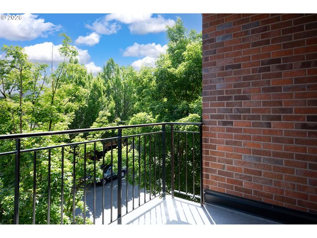 2335 Nw RALEIGH St A317, Portland, OR 97210