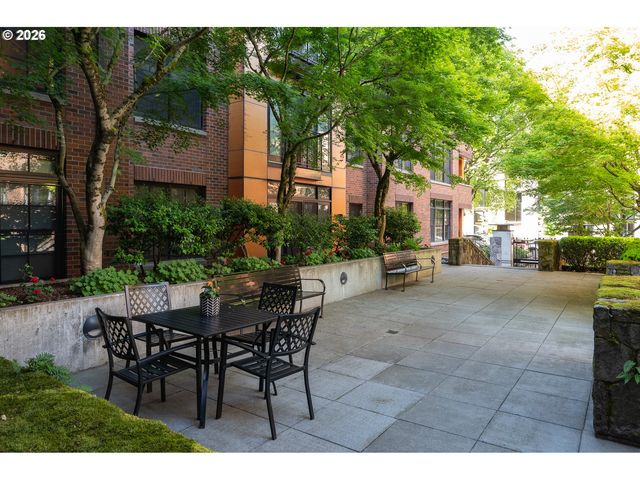 2335 Nw RALEIGH St A317, Portland, OR 97210